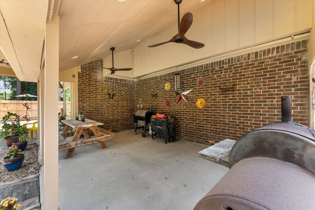 16314 Avenplace Road, Tomball, TX 77377