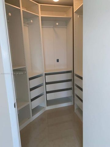 8290 Lake Dr 209, Doral, FL 33166
