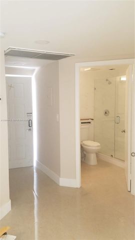 8290 Lake Dr 209, Doral, FL 33166