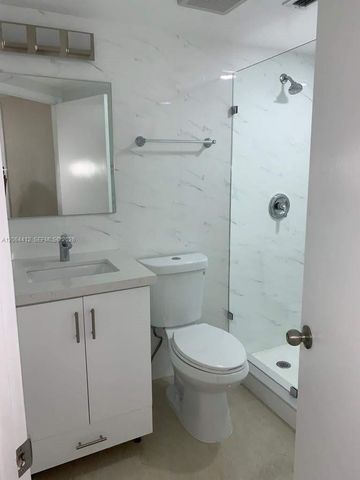 8290 Lake Dr 209, Doral, FL 33166