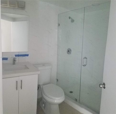 8290 Lake Dr 209, Doral, FL 33166