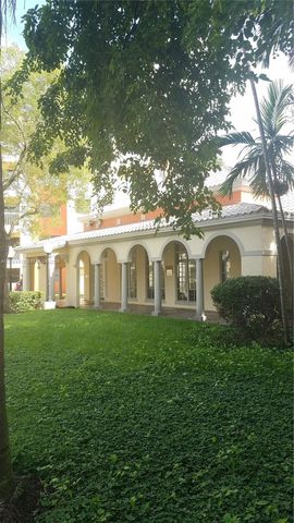 8290 Lake Dr 209, Doral, FL 33166
