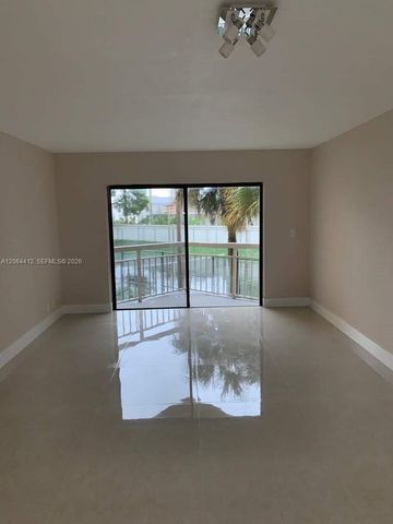 8290 Lake Dr 209, Doral, FL 33166