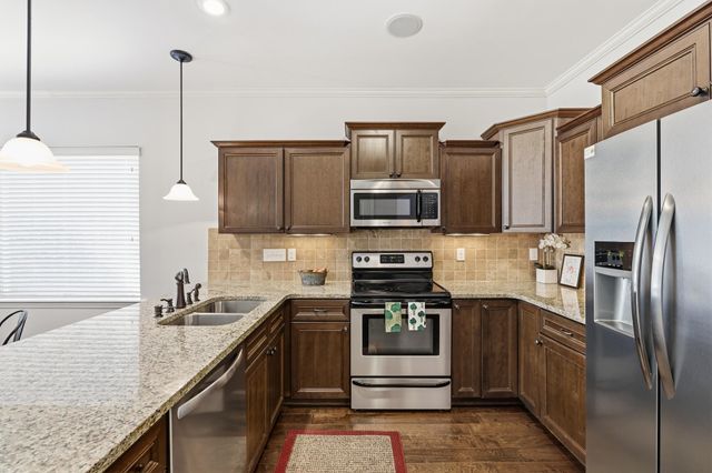 6007 GARRETT VALLEY LN, Arlington, TN 38002