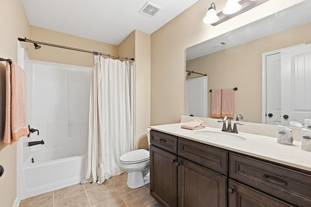 6007 GARRETT VALLEY LN, Arlington, TN 38002