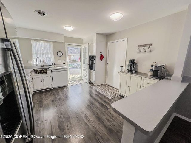 27 Cambridge Circle C, Manchester, NJ 08759