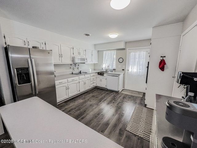 27 Cambridge Circle C, Manchester, NJ 08759