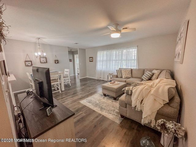 27 Cambridge Circle C, Manchester, NJ 08759