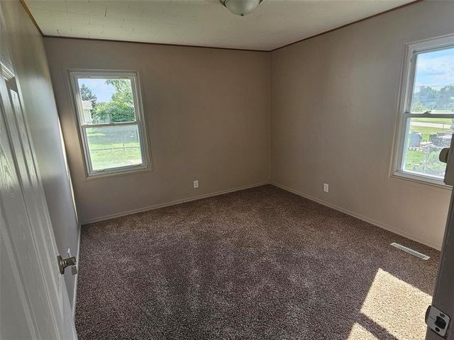 825 Fairview Drive, Marion, IA 52302