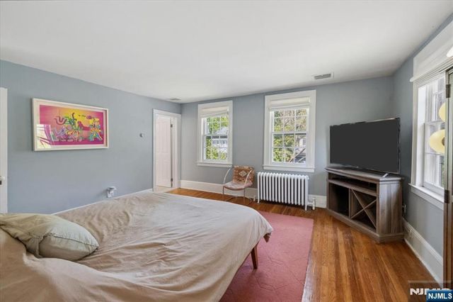 80 Glenwood Road, Englewood, NJ 07631