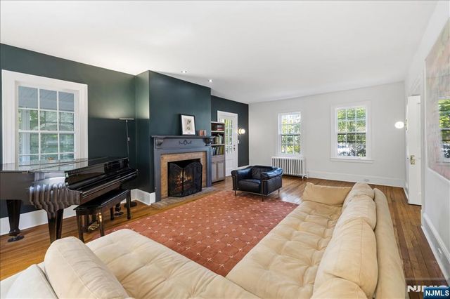 80 Glenwood Road, Englewood, NJ 07631
