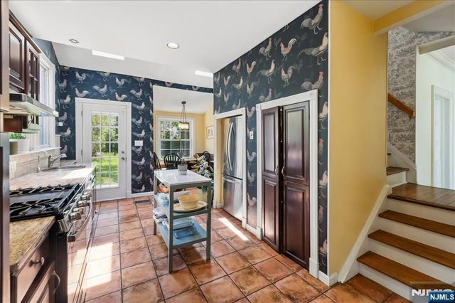 80 Glenwood Road, Englewood, NJ 07631