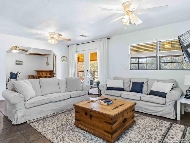 2481 Lakeshore, Canyon Lake, TX 78133