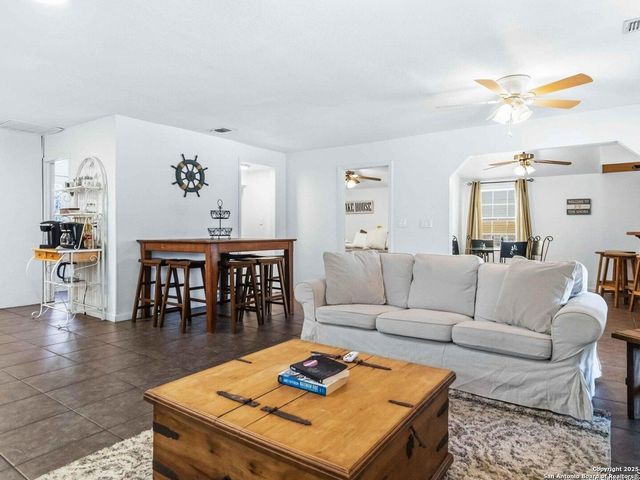 2481 Lakeshore, Canyon Lake, TX 78133