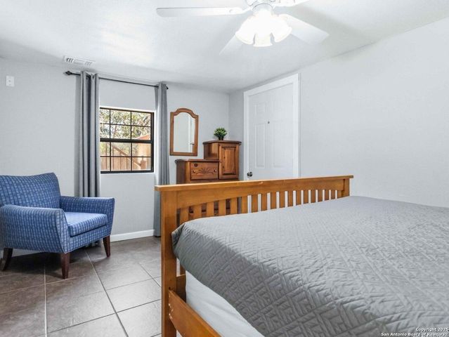 2481 Lakeshore, Canyon Lake, TX 78133