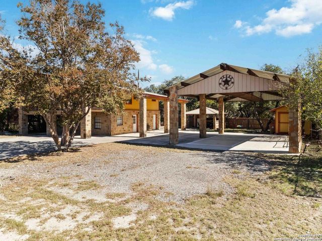 2481 Lakeshore, Canyon Lake, TX 78133