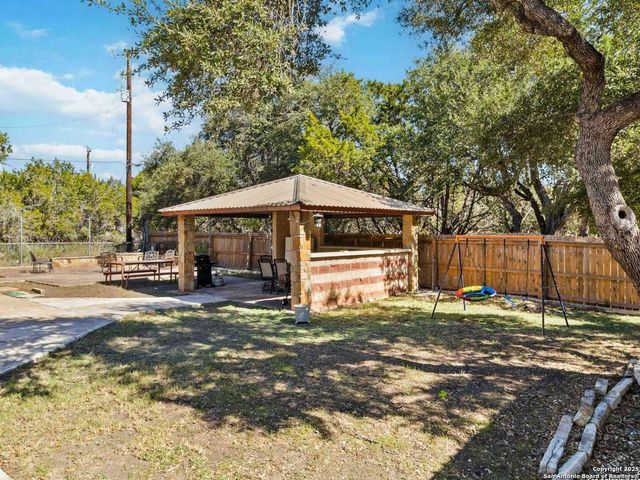 2481 Lakeshore, Canyon Lake, TX 78133