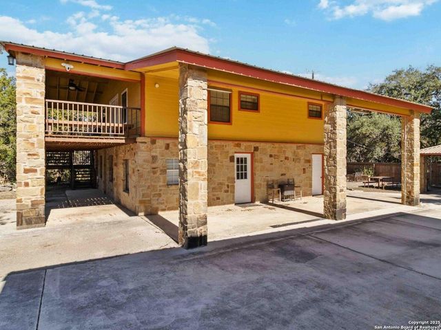 2481 Lakeshore, Canyon Lake, TX 78133