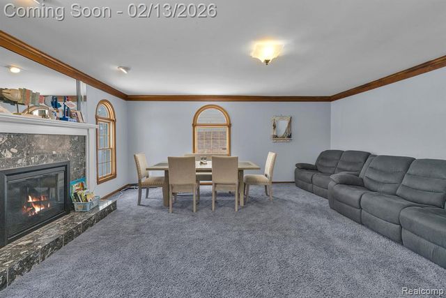 8121 Saint James Drive, Grosse Ile, MI 48138