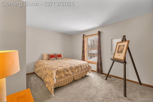 8121 Saint James Drive, Grosse Ile, MI 48138