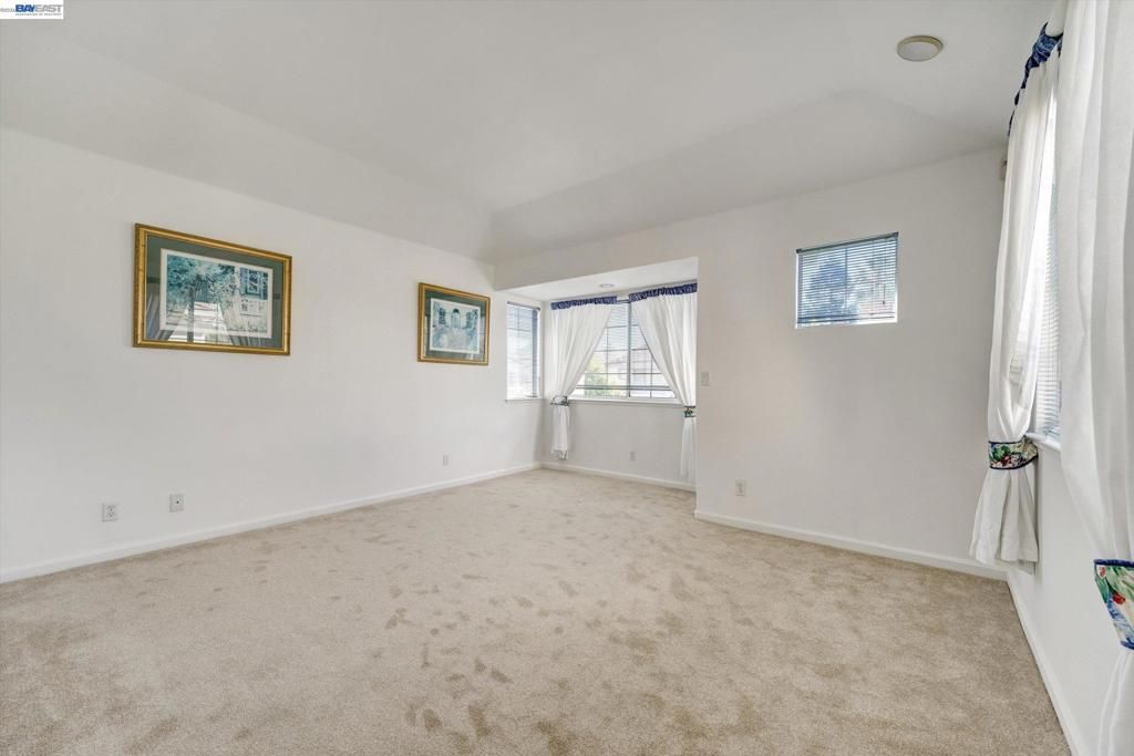 Image 23 of property listing at 15916 Bayberry Ln, San Lorenzo, CA 94580