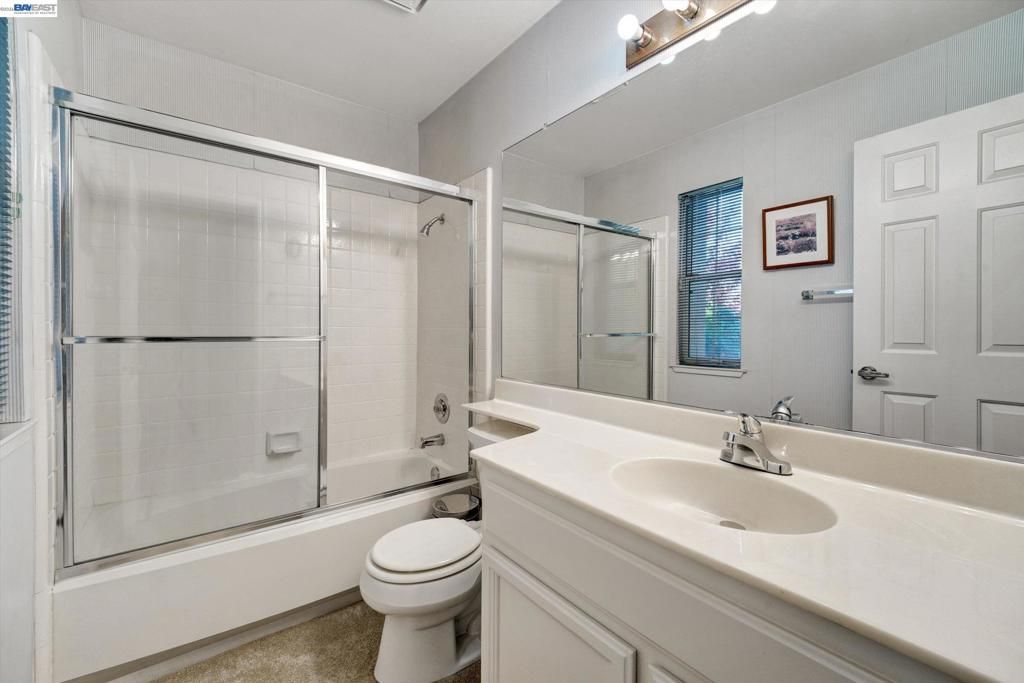 Image 27 of property listing at 15916 Bayberry Ln, San Lorenzo, CA 94580