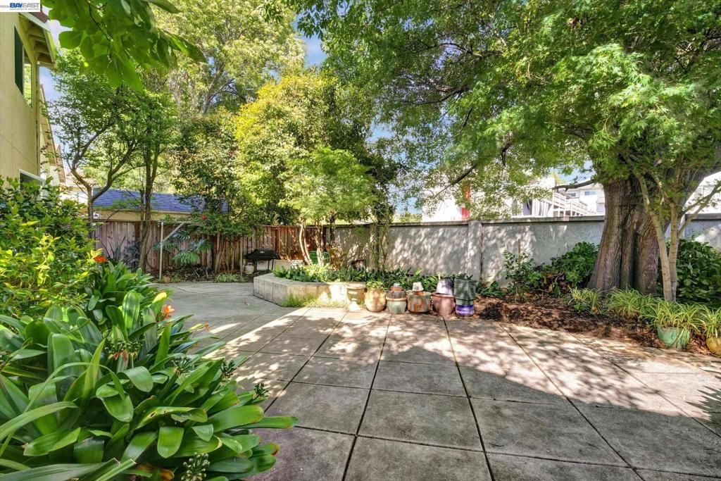 Image 38 of property listing at 15916 Bayberry Ln, San Lorenzo, CA 94580