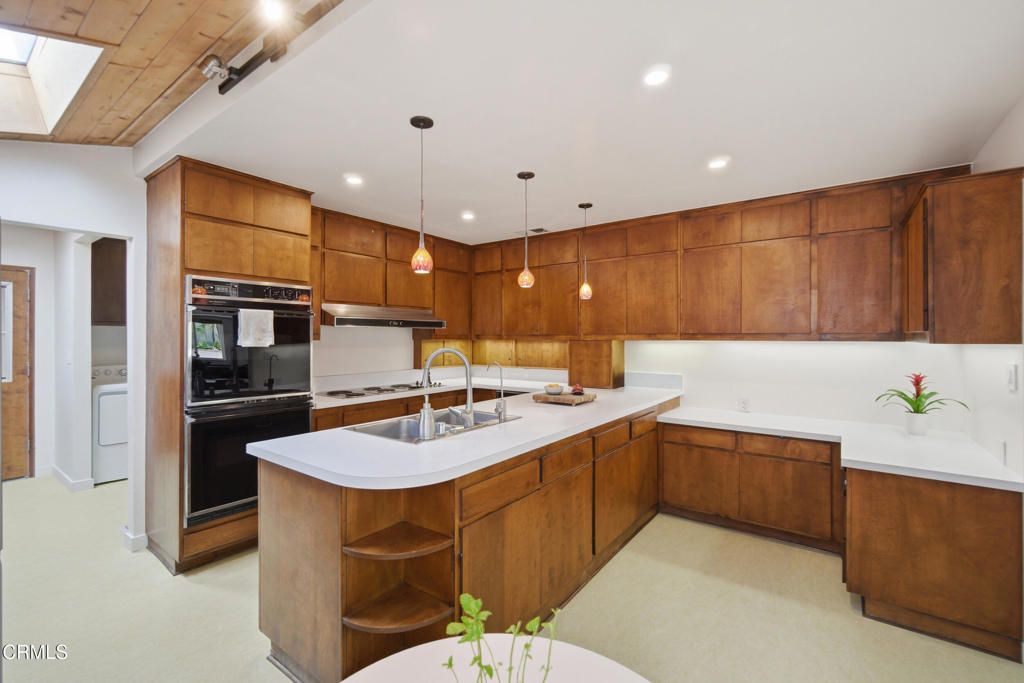 Image 20 of property listing at 4913 Terry Drive, Ventura, CA 93003