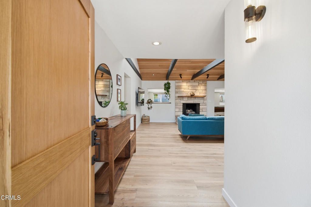 Image 4 of property listing at 4913 Terry Drive, Ventura, CA 93003