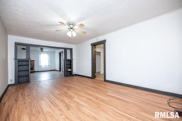 307 5TH Street, South Pekin, IL 61564