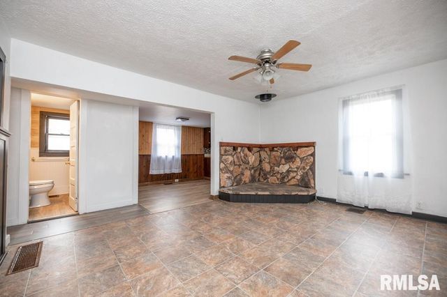 307 5TH Street, South Pekin, IL 61564