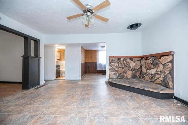 307 5TH Street, South Pekin, IL 61564