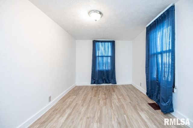 307 5TH Street, South Pekin, IL 61564