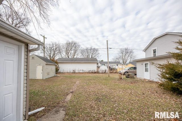 307 5TH Street, South Pekin, IL 61564
