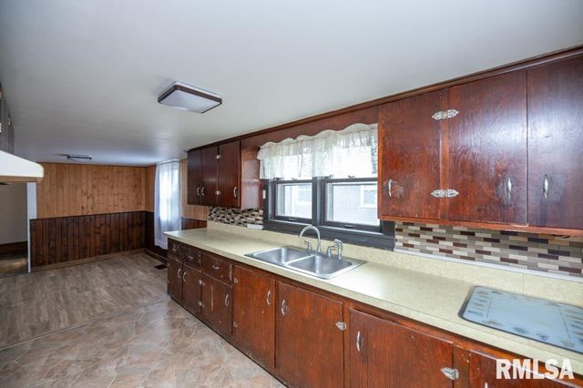 307 5TH Street, South Pekin, IL 61564