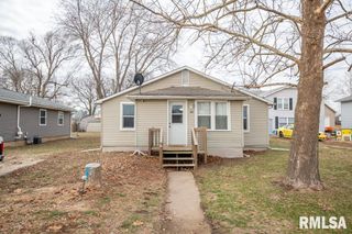 307 5TH Street, South Pekin, IL 61564