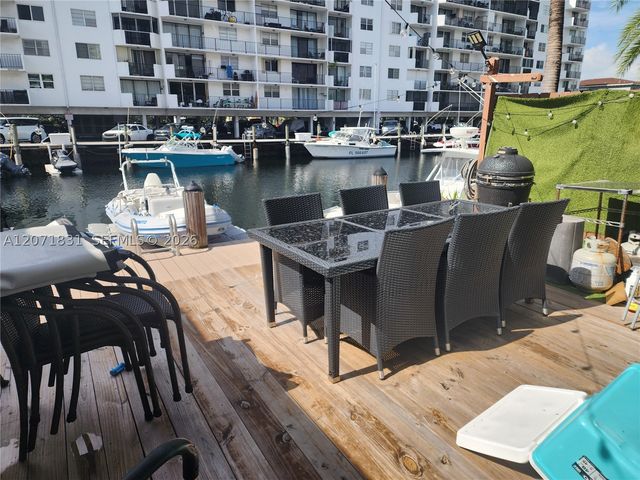 3600 NE 167th St 19, North Miami Beach, FL 33160