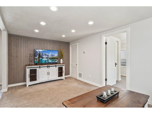 119 N Rutherford Ave, Johnstown, CO 80534