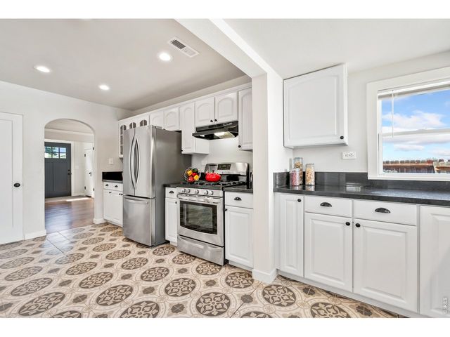 119 N Rutherford Ave, Johnstown, CO 80534