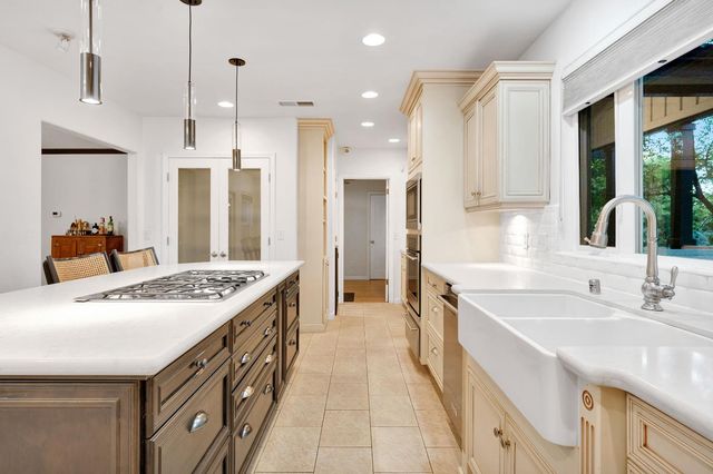 4064 N Wishon Avenue, Fresno, CA 93704