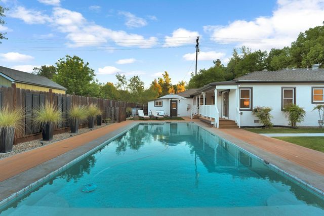 4064 N Wishon Avenue, Fresno, CA 93704