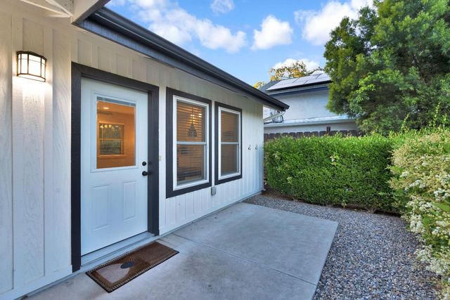 4064 N Wishon Avenue, Fresno, CA 93704