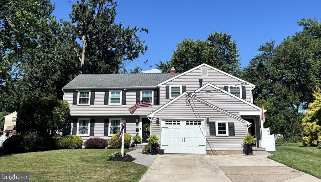 108 PINE VALLEY RD, Cherry Hill, NJ 08034