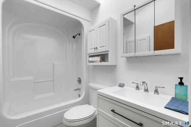 82 Westfield Terrace, Middletown, CT 06457