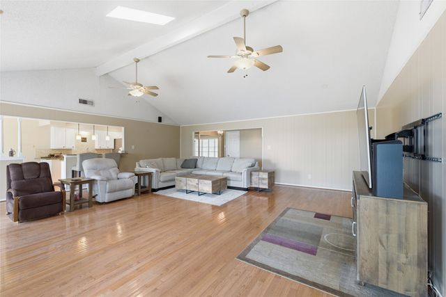 309 Willow Ridge Road, Fort Worth, TX 76103