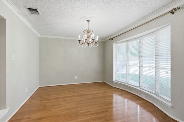 309 Willow Ridge Road, Fort Worth, TX 76103