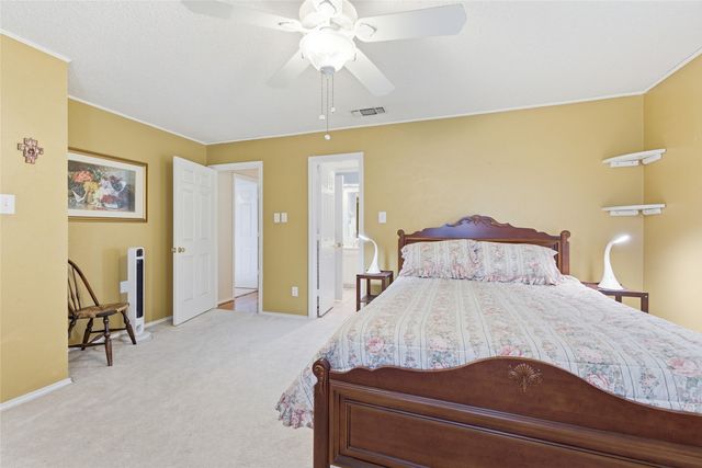 309 Willow Ridge Road, Fort Worth, TX 76103