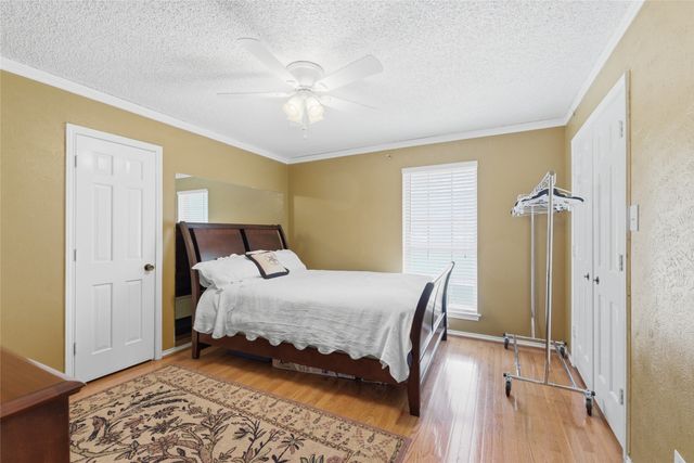 309 Willow Ridge Road, Fort Worth, TX 76103