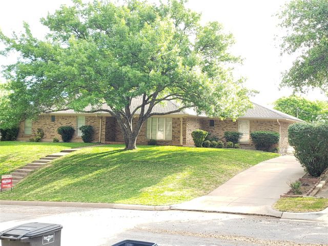 309 Willow Ridge Road, Fort Worth, TX 76103