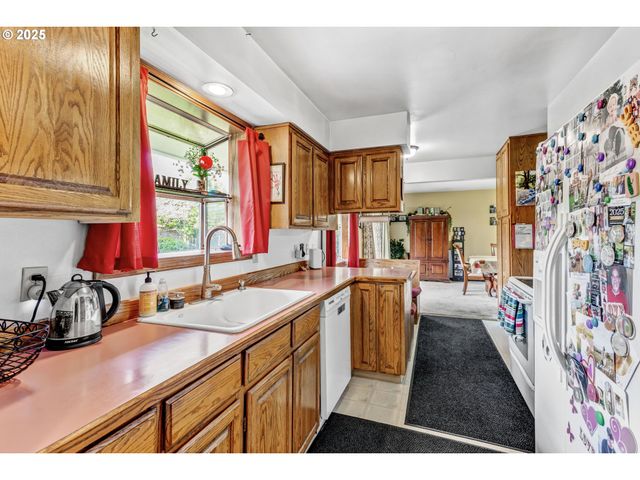 919 Ne 152ND Ave, Portland, OR 97230